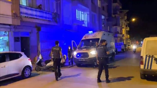 İzmir de evinde düşüp sakatlanan yaşlı adam, komşusunun dikkati sayesinde hastaneye kaldırıldı