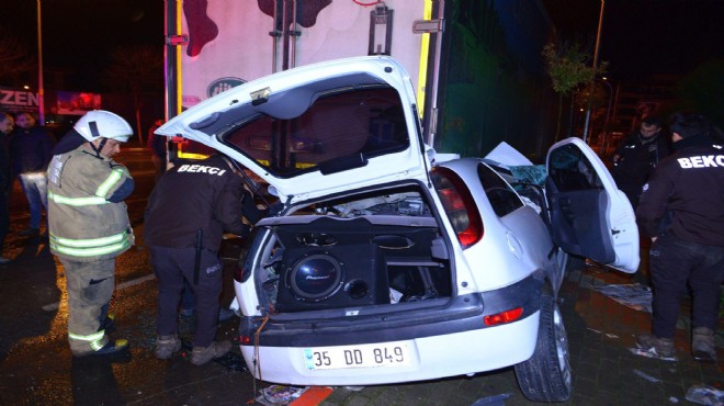 İzmir de feci kaza: 3 yaralı