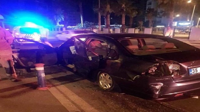 İzmir de feci kaza! Bariyerlere çarptı: 2 ölü