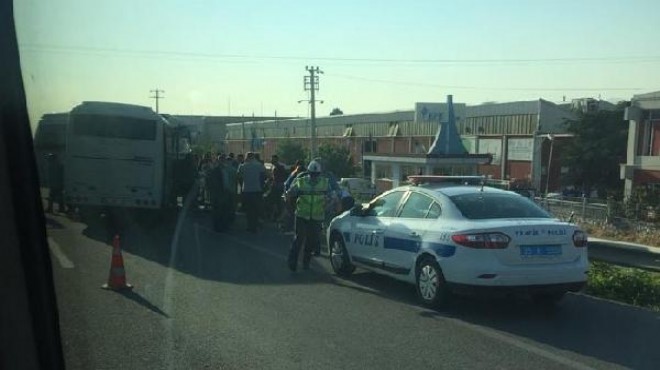 İzmir de feci kaza: İki minibüste can pazarı!