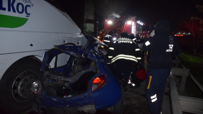 İzmir de feci kaza! Otobüsle çarpıştı, 200 metre sürüklendi: 1 ölü, 3 yaralı