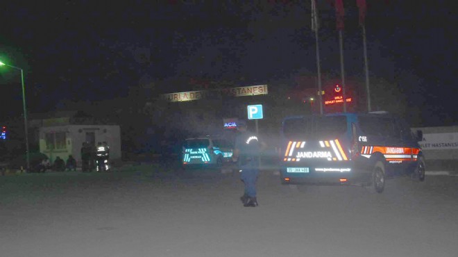 İzmir de hastanede silahlı kavga dehşeti: 1 i polis 7 yaralı!