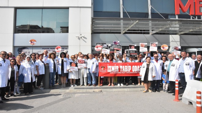İzmir de hekimlerden şiddete karşı eylem