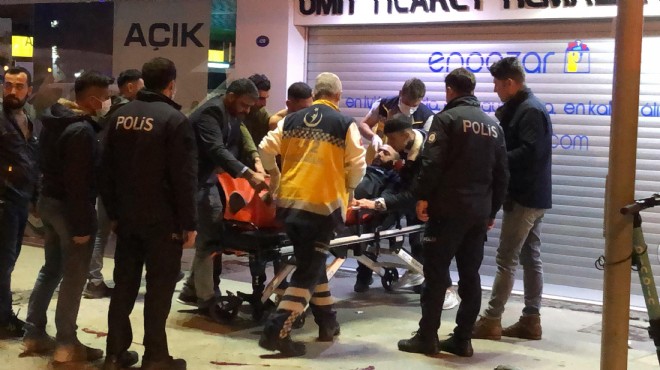 İzmir de iki grup arasında bıçaklı kavga: 1 i ağır 2 yaralı