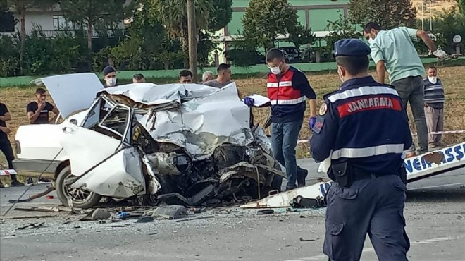 İzmir de iki korkunç kaza: 2 ölü, 4 yaralı