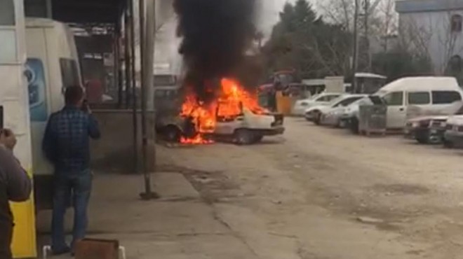 İzmir de ilginç olay: Tamirciye kızdı, otomobilini yaktı!