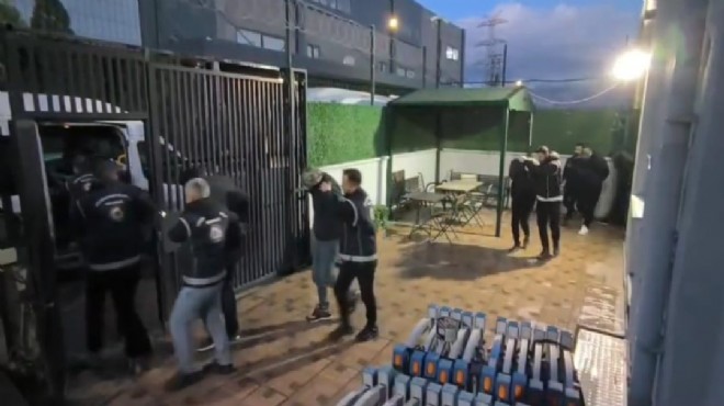 İzmir'de 'insan ticareti' baskını: Kadınları fuhuşa zorlayanlara tutuklama!