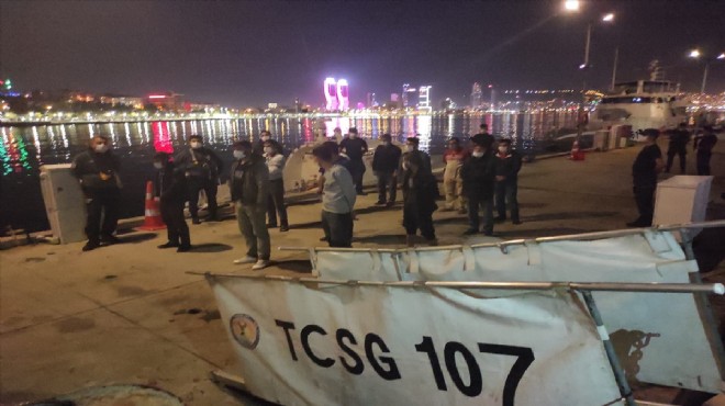 İzmir de kaçak kum midyesi avcılarına 93 bin 800 lira para cezası