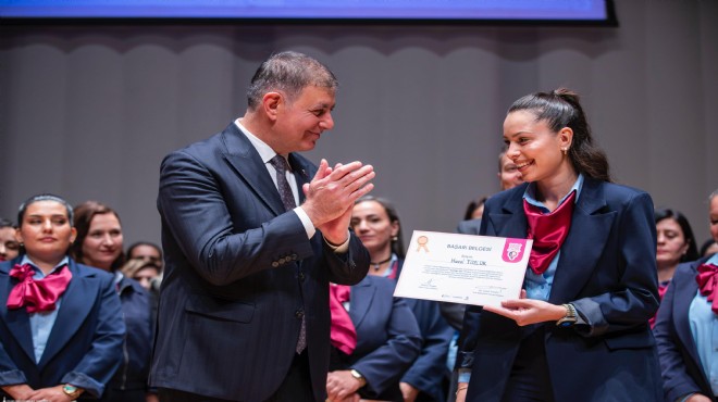 İzmir'de kadınlar direksiyonda!