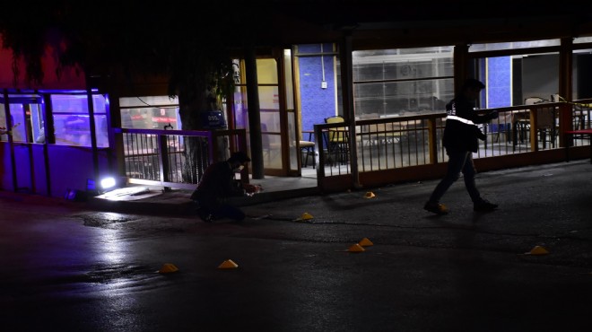 İzmir de kahvehane önünde silahlı kavga: 1 ölü, 4 yaralı