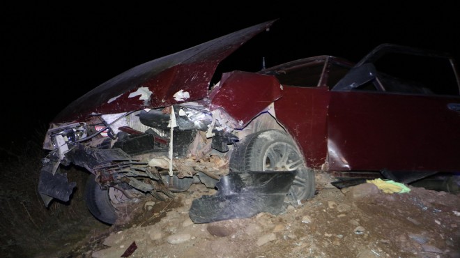 İzmir de korkunç kaza: 1 ölü, 4 yaralı