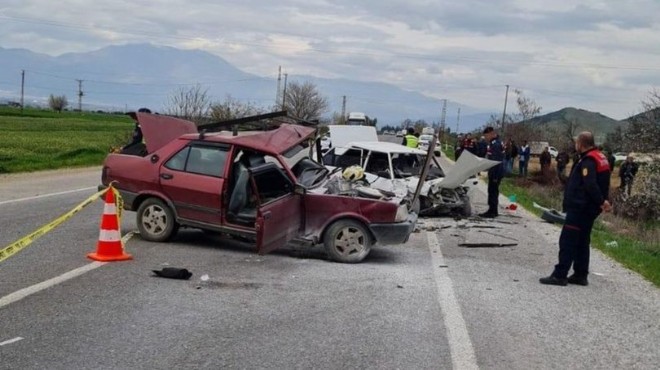 İzmir de korkunç kaza: 2 ölü