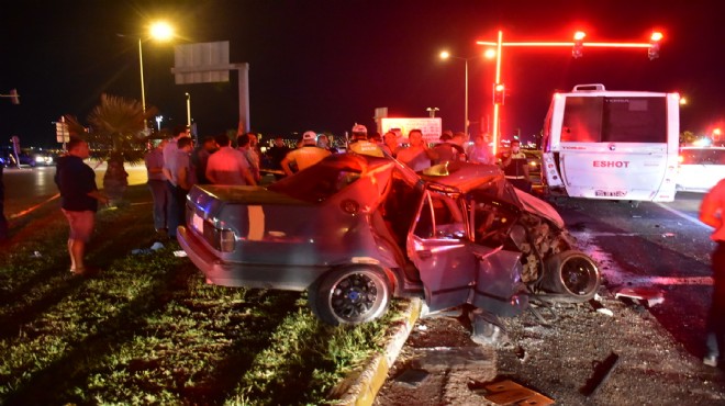 İzmir de korkunç kaza! Belediye otobüsüne çarptı: 1 ölü, 5 yaralı