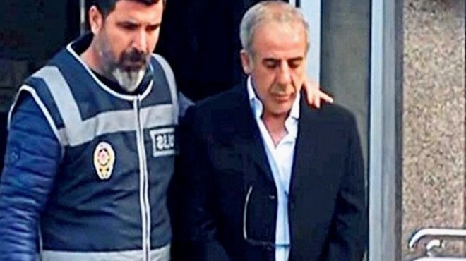 İzmir de oğlunu öldüren baba tahliye edildi