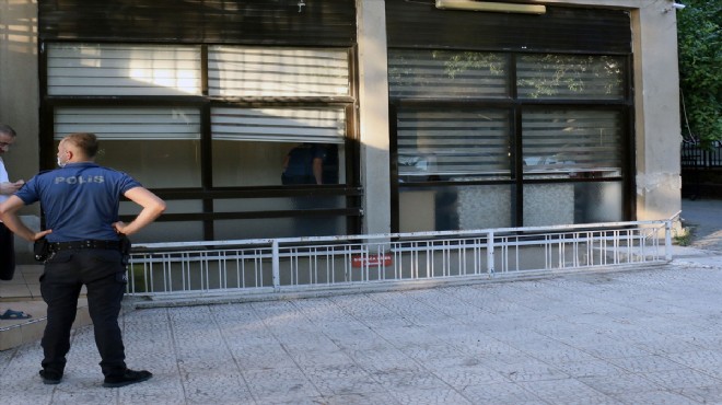 İzmir de öğretmenevi müdürü makamında silahla vuruldu