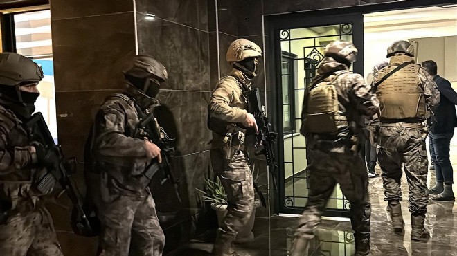 İzmir'de 'Casperlar'a baskın!