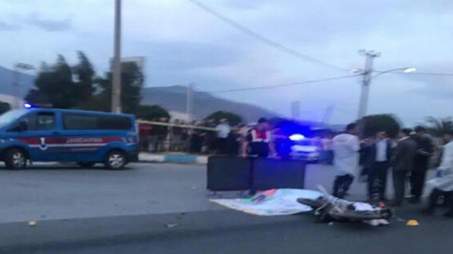 İzmir de otomobil ile çarpışan motosikletteki anne-oğul hayatını kaybetti