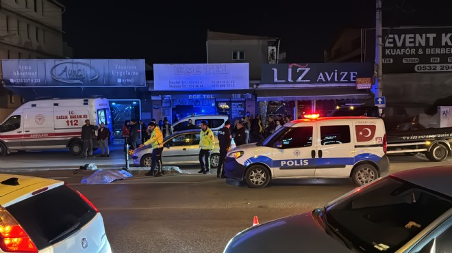 İzmir de otomobil yayalara çarptı: 1 ölü, 1 yaralı