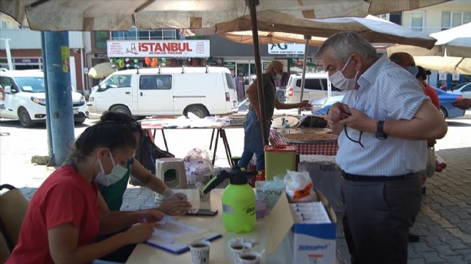 İzmir de pazar yerinde aşı standı!