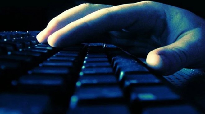 İzmir de siber suçlarla ilgili 25 kişi yakalandı
