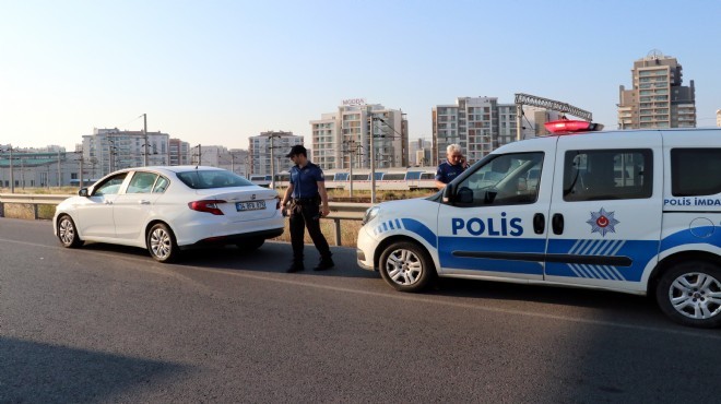 İzmir de sır son: Otomobilde ölü bulundu