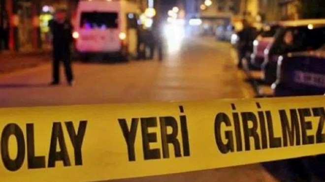 İzmir de sokak ortasında bıçaklı kavga: 1 ölü