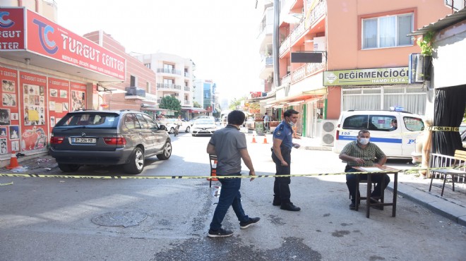 İzmir de sokak ortasında silahlı kavga: 5 yaralı!