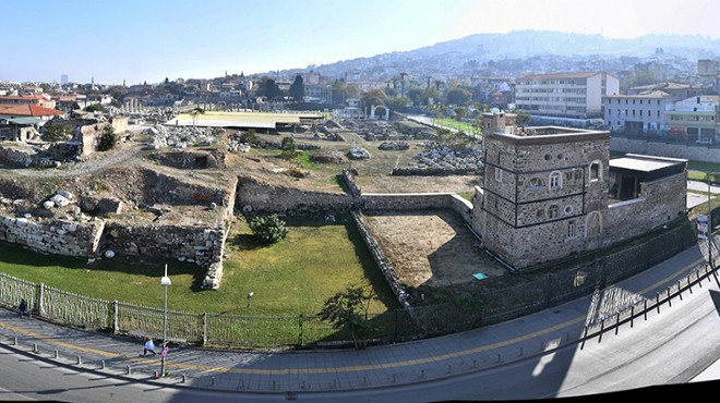 İzmir de tarihi dönüşüm: Agora