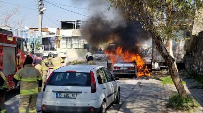 İzmir de teyp hırsızları otomobili yaktı!