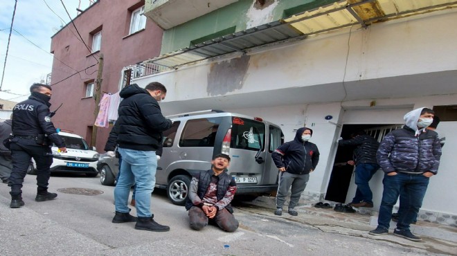 İzmir de vahşet: Boğazı kesik halde bulundu, oğlu gözaltında!