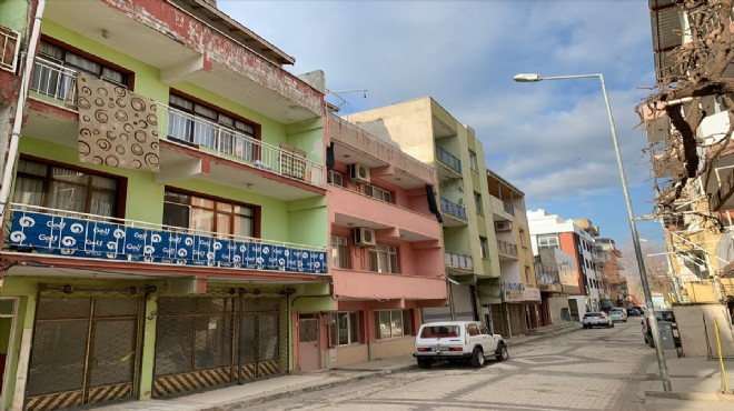 İzmir de vahşet: Hamile kadın ve oğlu evlerinde ölü bulundu
