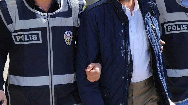 İzmir de yakalama kararı olan 27 kişiye oy kullandıktan sonra gözaltı