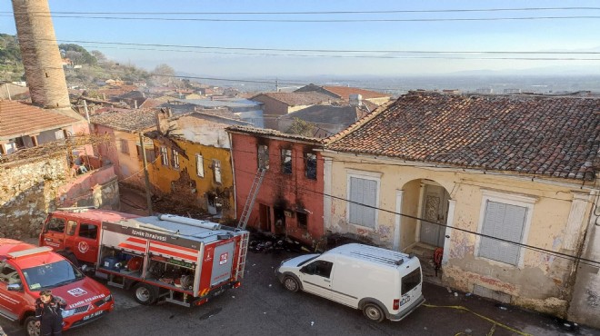 İzmir de yangın faciası: 3 çocuk yaşamını yitirdi