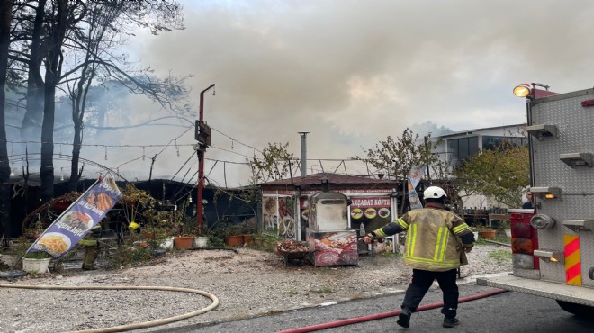 İzmir de yangın kabusu: Restoran küle döndü!