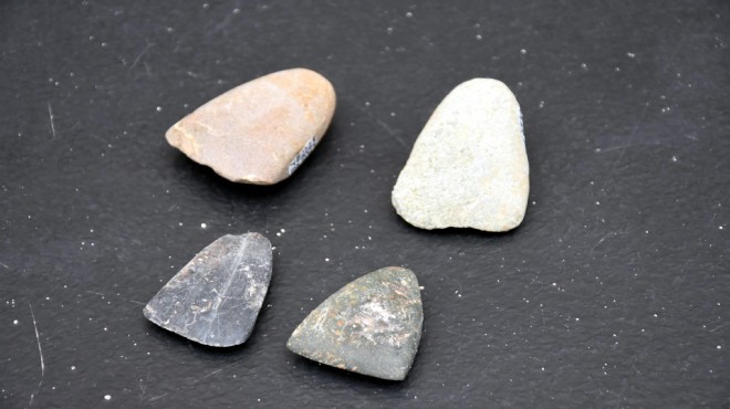 İzmir de yeni keşif: 8 bin 200 yıllık kesici aletler