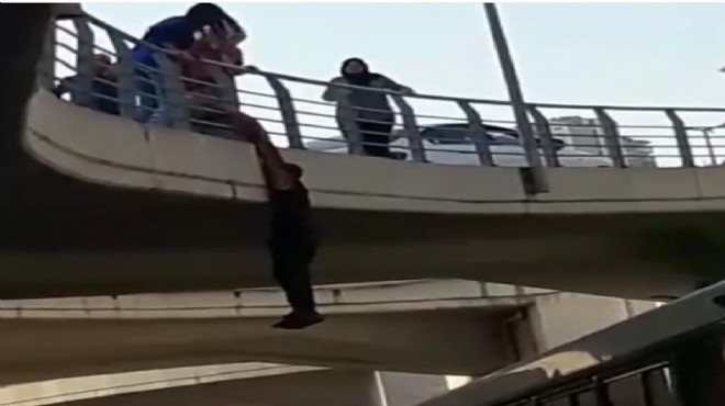 İzmir de yürekler ağza geldi: Köprüde intihar girişimi!