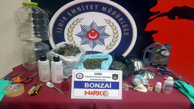 İzmir de zehir tacirlerine baskın: 6 tutuklama