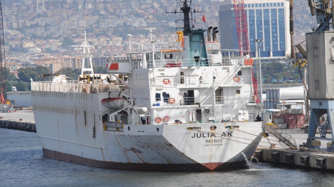 İzmir deki  Julia AK  belirsizliğinde önemli açıklama: Anguslar 2 haftadır limanda çünkü...