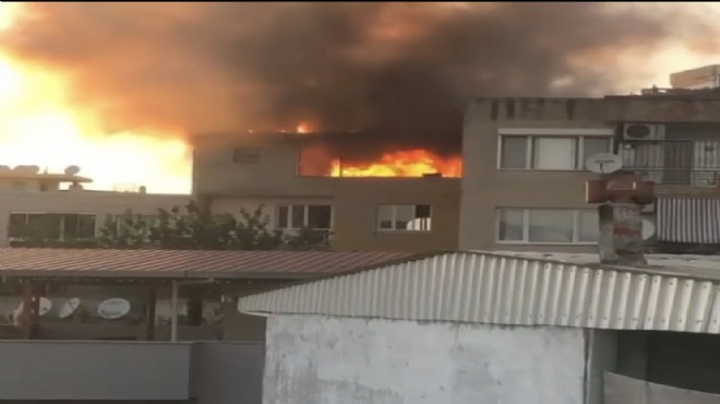 İzmir deki apartmanda yangın paniği!