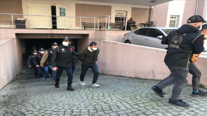 İzmir deki büyük FETÖ operasyonunda 25 tutuklama!