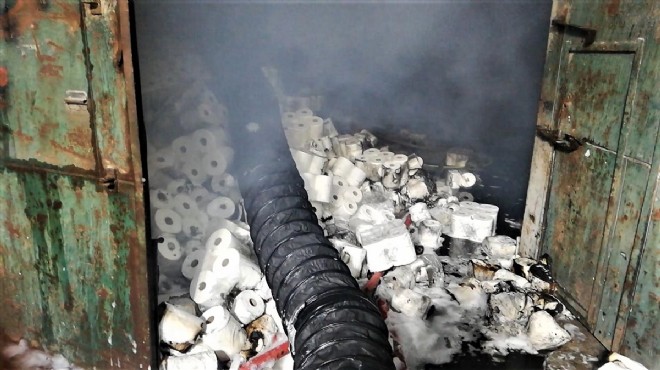 İzmir deki iş yeri deposunda korkutan yangın