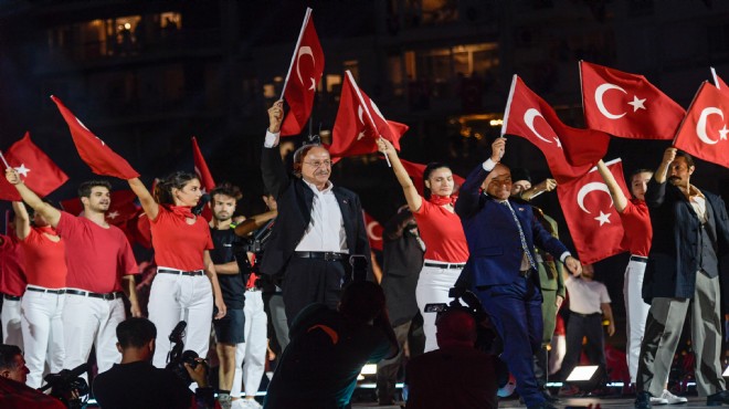 İzmir deki tarihi gecede Kılıçdaroğlu da sahnede!