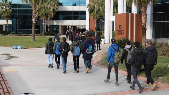 İzmir deki üniversiteye siber saldırı: Rapor satışa çıkarılmış!