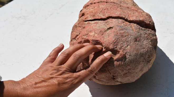 İzmir den tarih fışkırdı: 8 bin yıllık parmak izi
