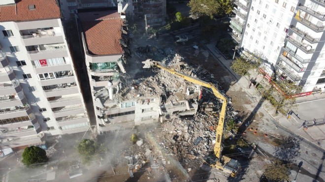 İzmir depreminde 11 kişiye mezar olan binanın statik raporuna yetkin olmayan mühendis imza atmış!