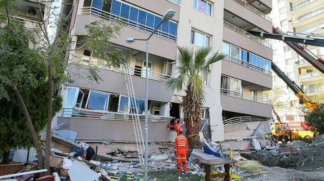 İzmir depreminde yıkılan  Cumhuriyet Sitesi  davasında sanıklara ne ceza istendi?