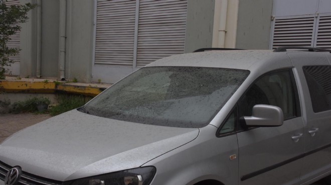 İzmir e çamur yağdı, araç sahipleri kabusu yaşadı!