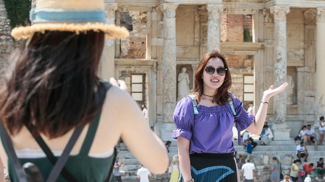 İzmir e gelen yabancı turist sayısında büyük artış