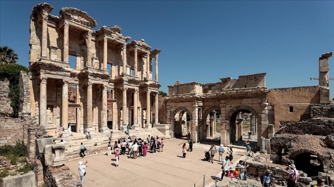 İzmir in antik kentine 10 ayda 1 milyon 650 bin ziyaretçi