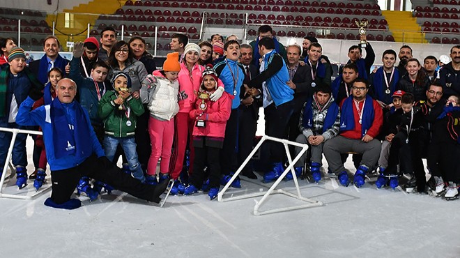 İzmir in buz arenasında özel buluşma